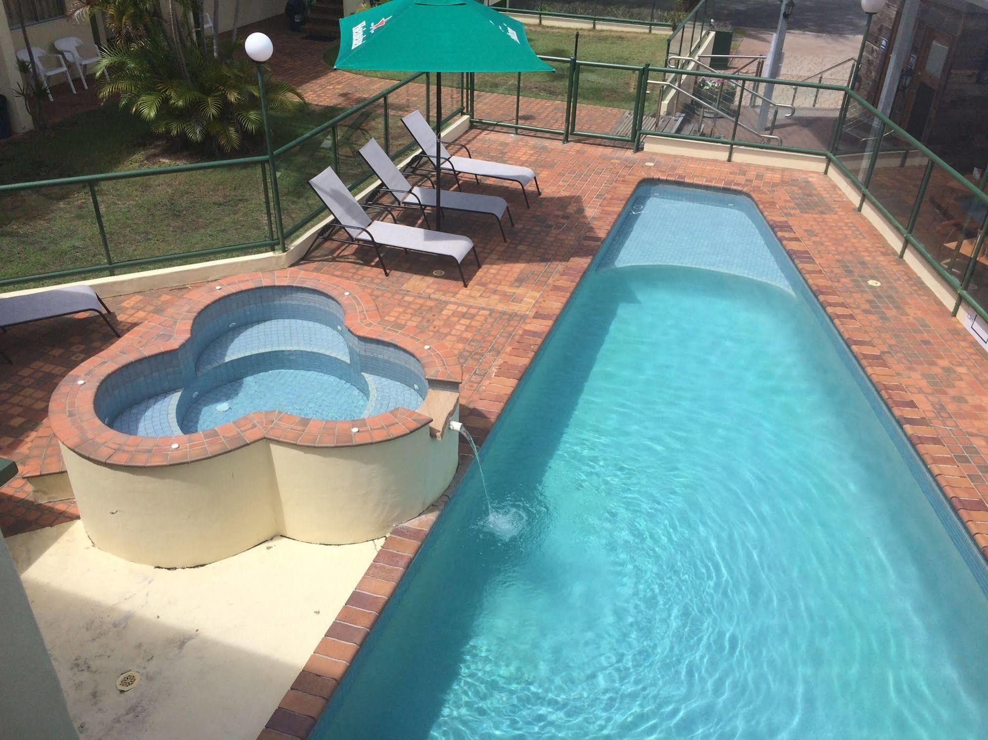 Darcy Arms Motel 3*