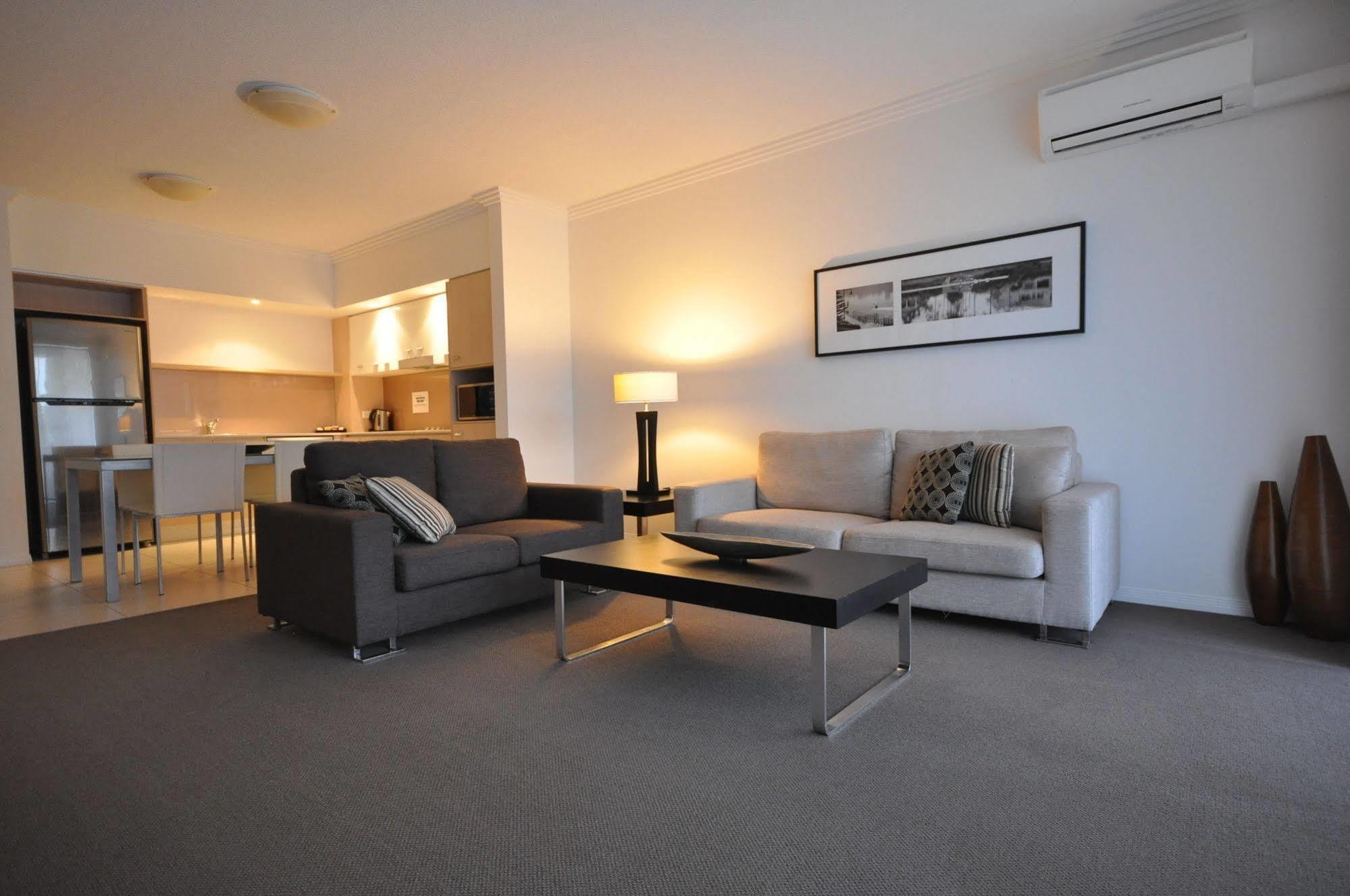 Aparthotel Chancellor Lakeside 4*