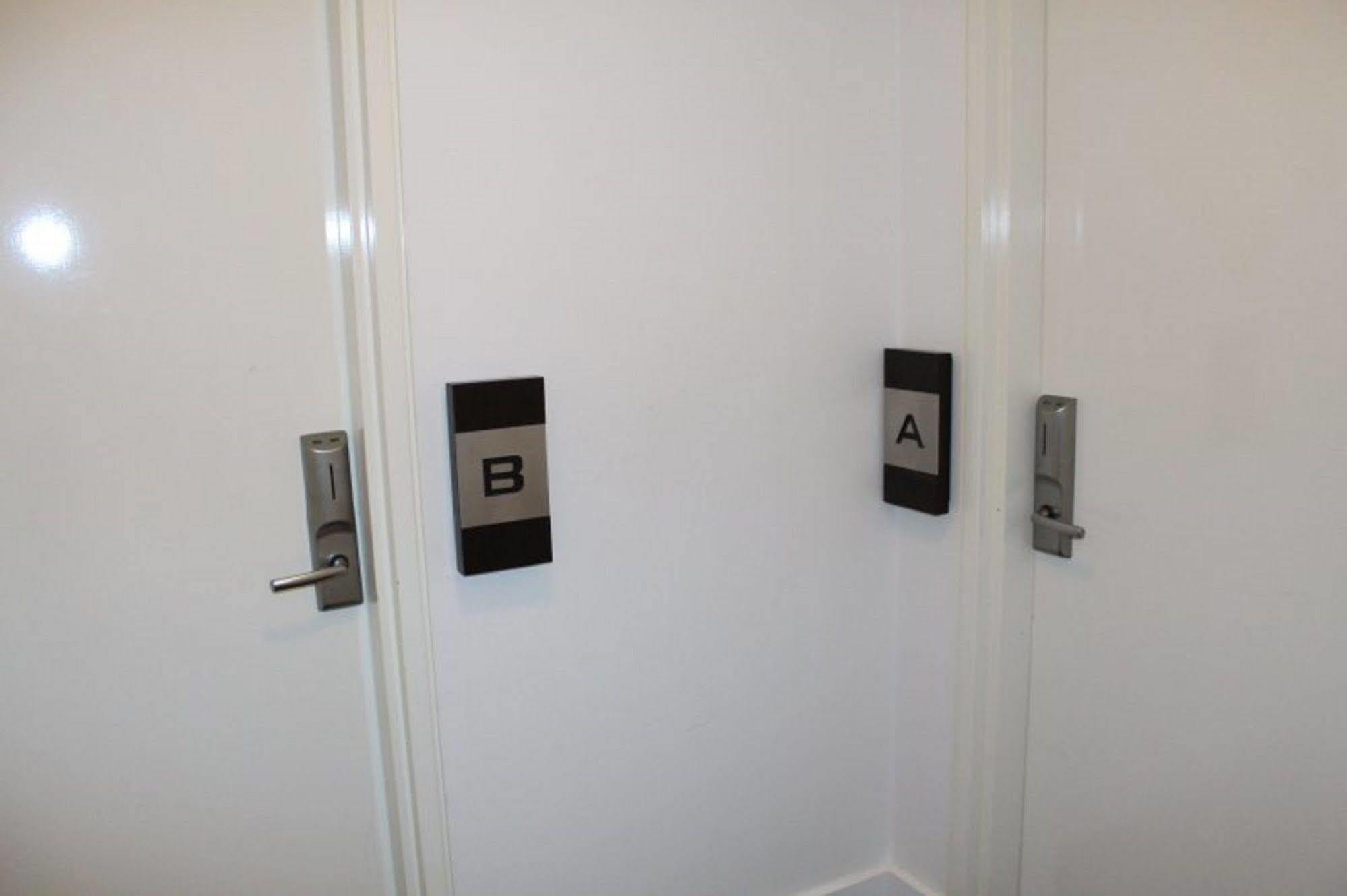 Chancellor Lakeside Aparthotel Gold Coast