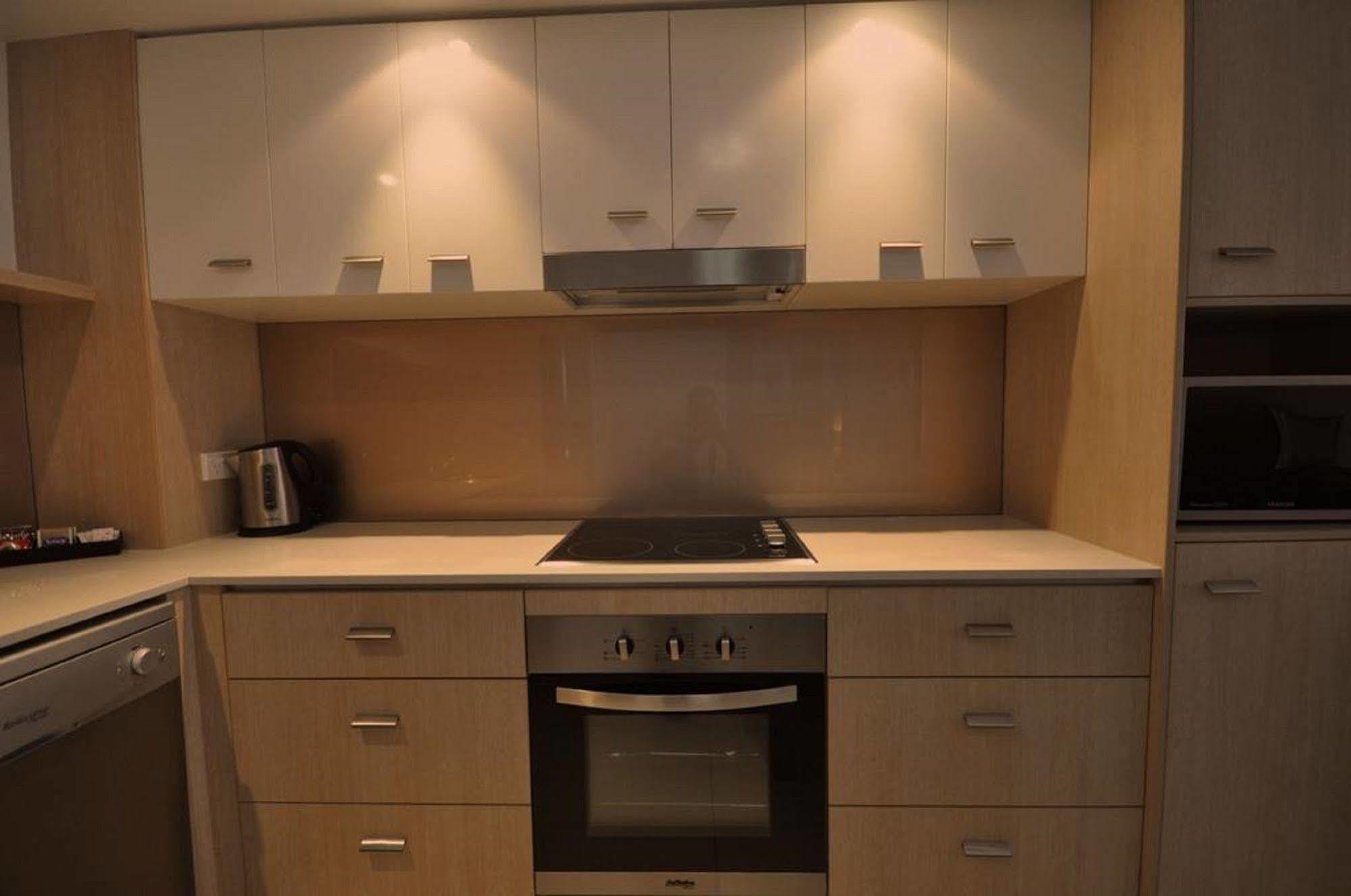Chancellor Lakeside 4* Gold Coast