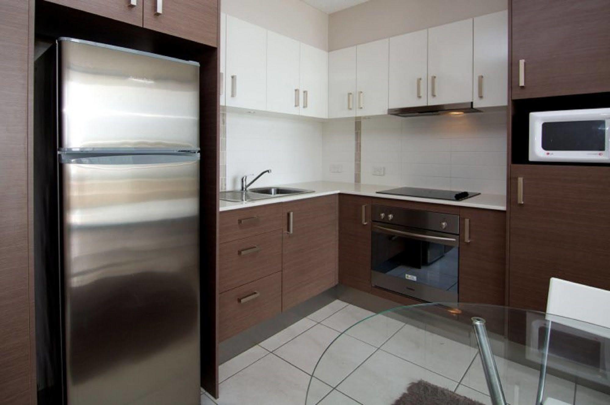 President - Absolute Beachfront 3* Gold Coast