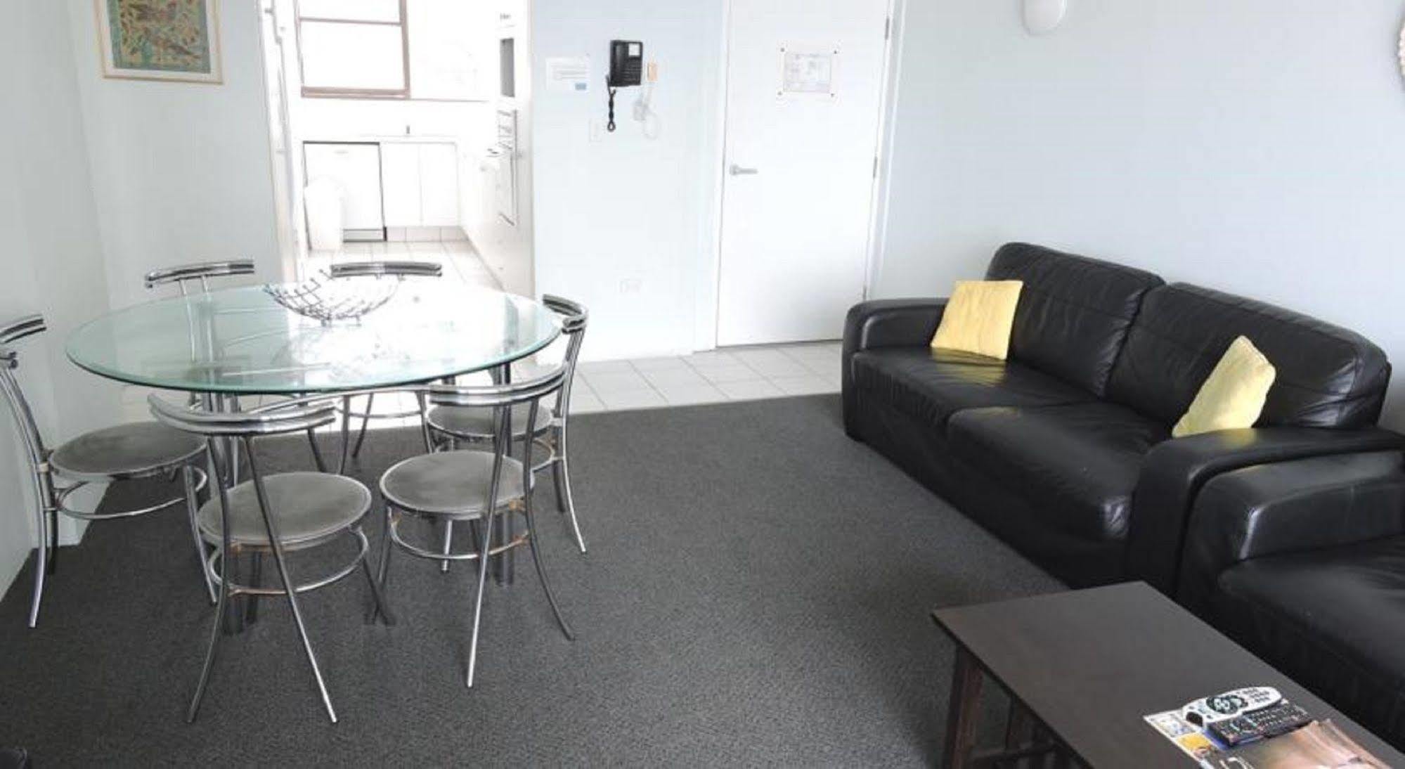 Aparthotel President - Absolute Beachfront 3*