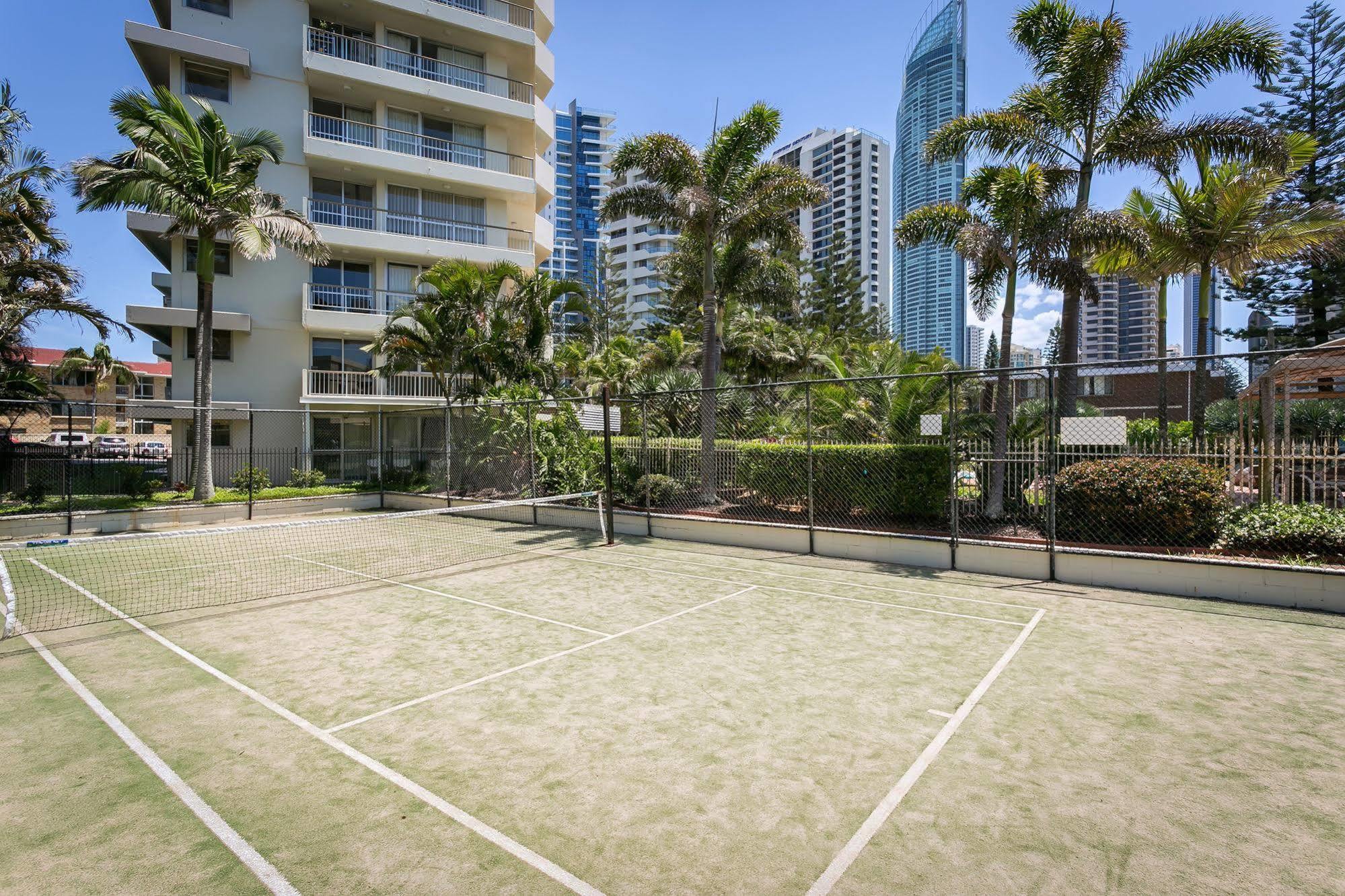 Surfers Beachside Aparthotel