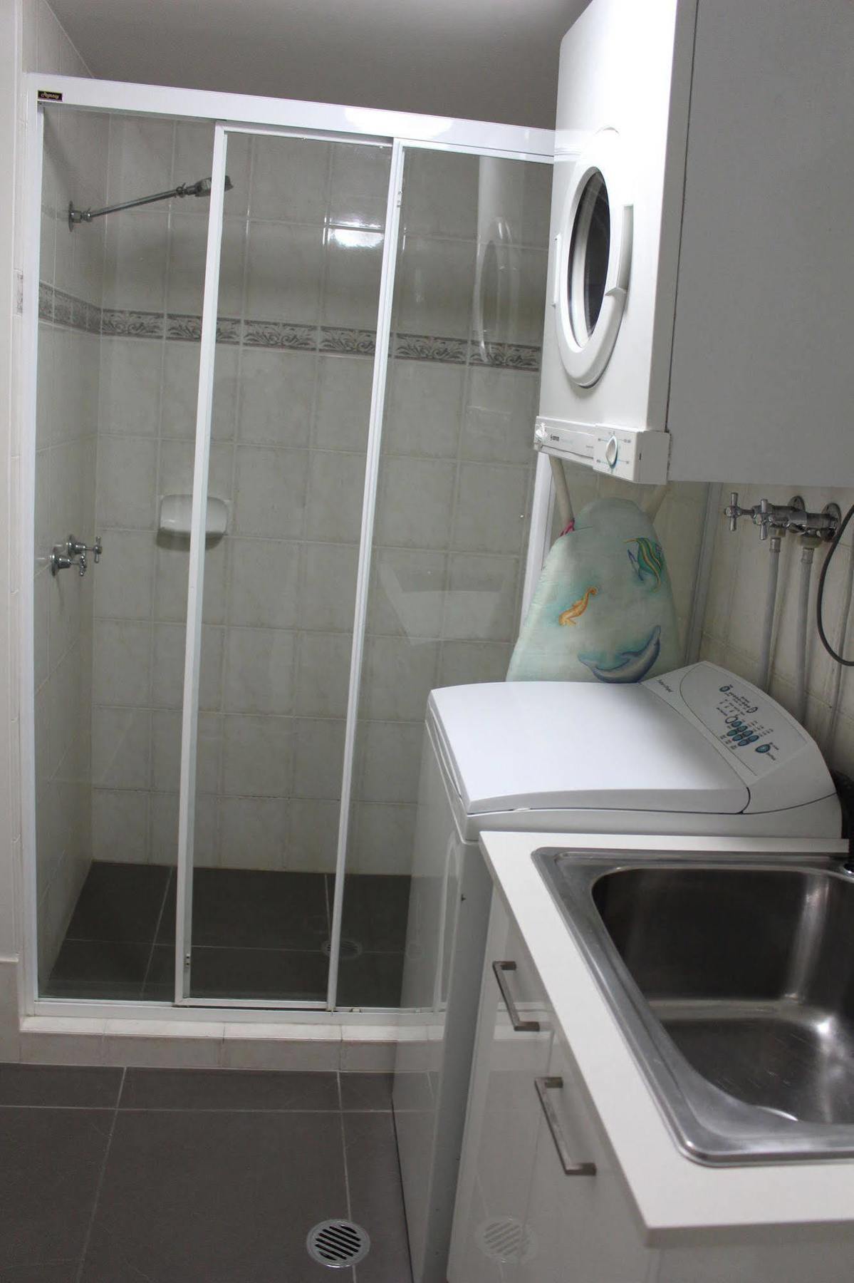 Surfers Riverside 3*