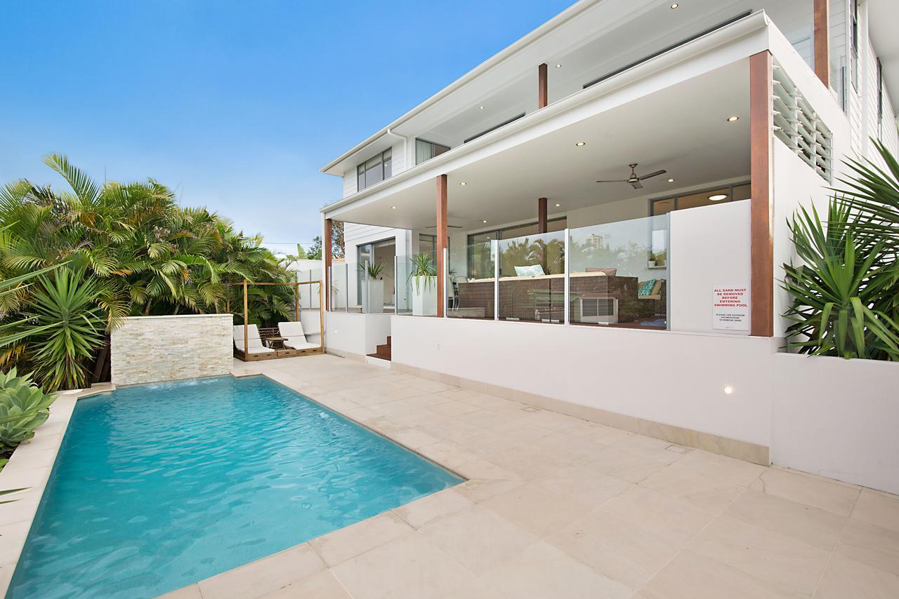 Deluxe On Water * Gold Coast