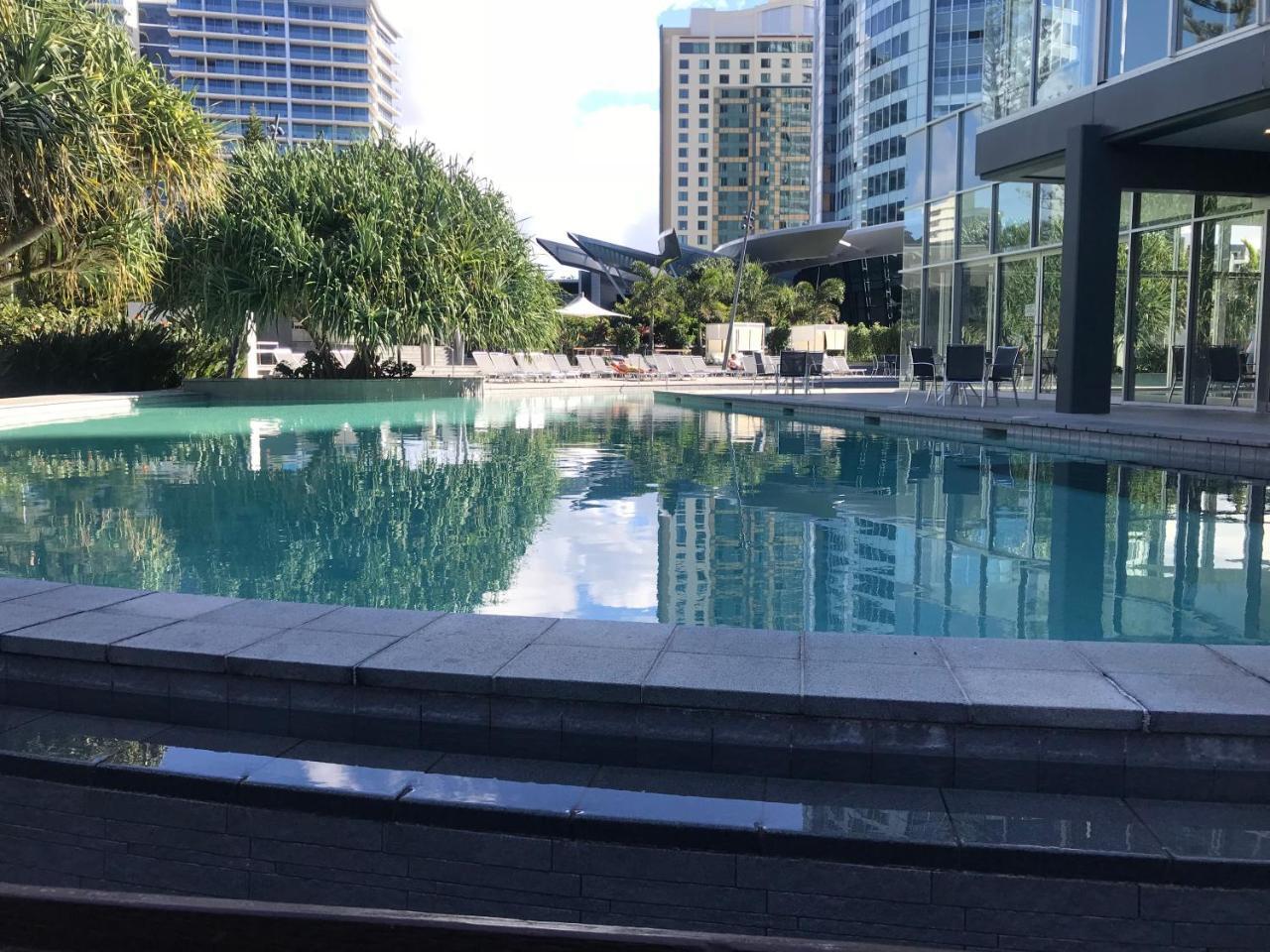 Apartment Private At Surfers Paradise *