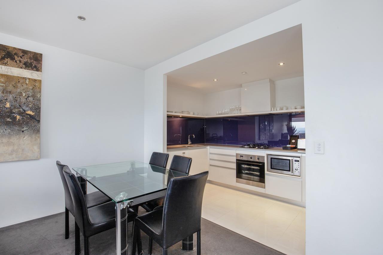 Apartamento Circle On Cavill, And Sub Penthouses - We Accommodate *