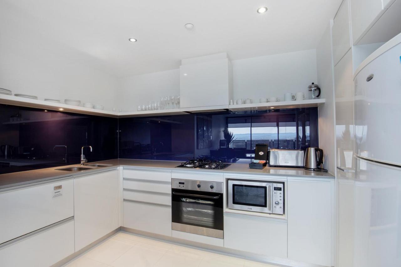 Circle On Cavill, And Sub Penthouses - We Accommodate * Gold Coast