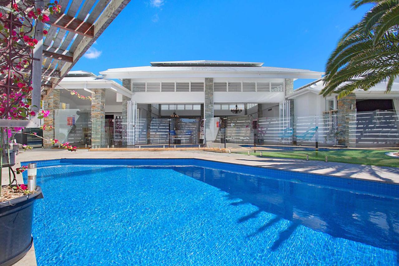 Coastal Elegance Holiday home Gold Coast