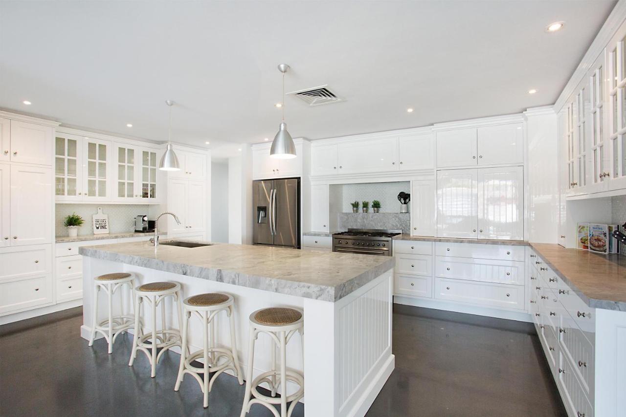 Coastal Elegance * Gold Coast