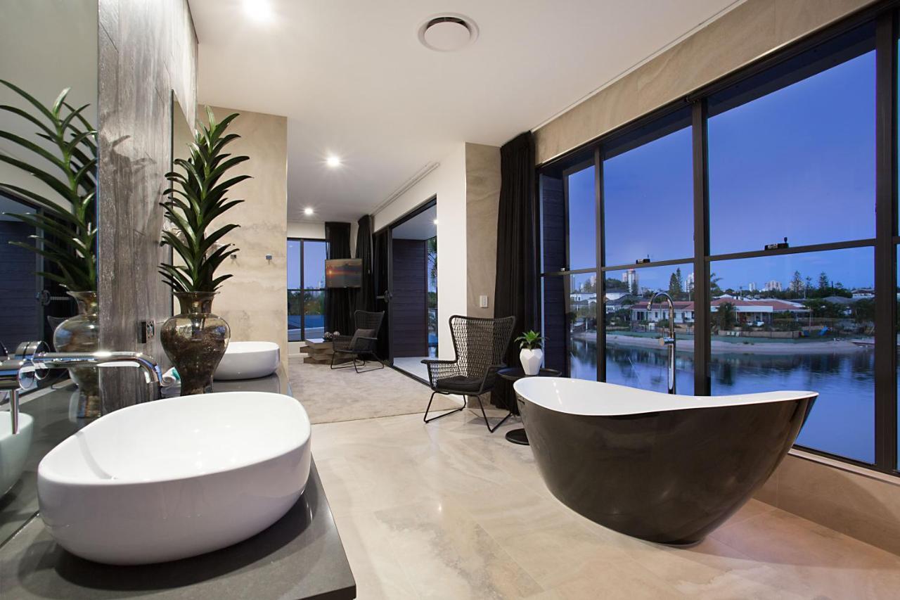 C'est La Vie Holiday home Gold Coast