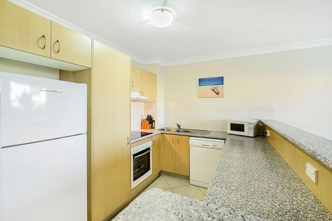 Golden Riviera Absolute Beachfront Resort 4*