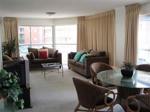 Grosvenor Beachfront Surfers Paradise 3*