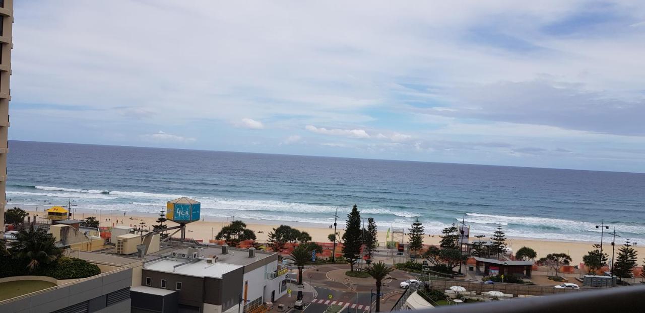 Surfers Paradise Ocean View Apartment Gold Coast