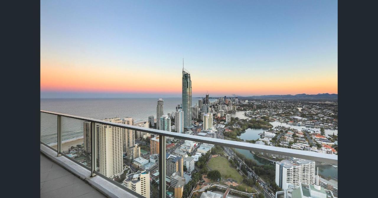 Cavill Avenue Luxury Private * Gold Coast