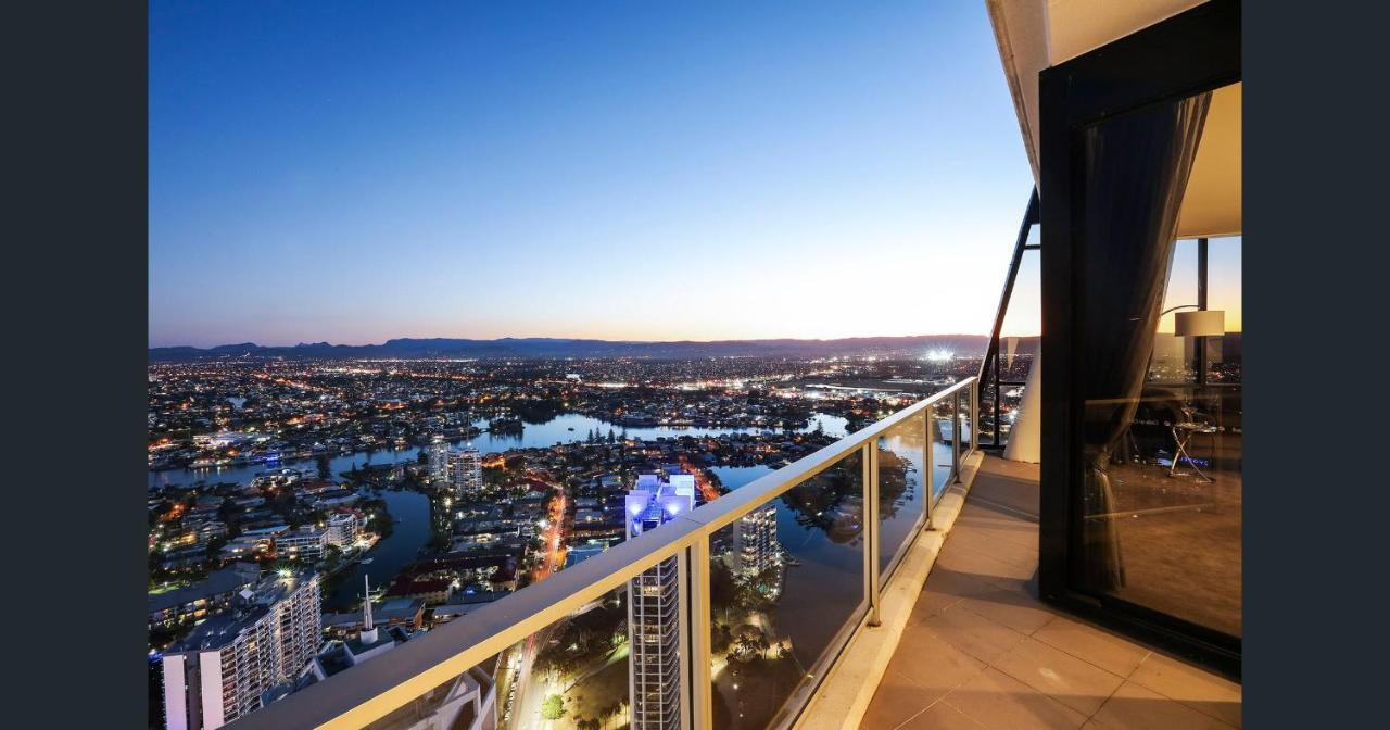 Cavill Avenue Luxury Private Apartment Gold Coast