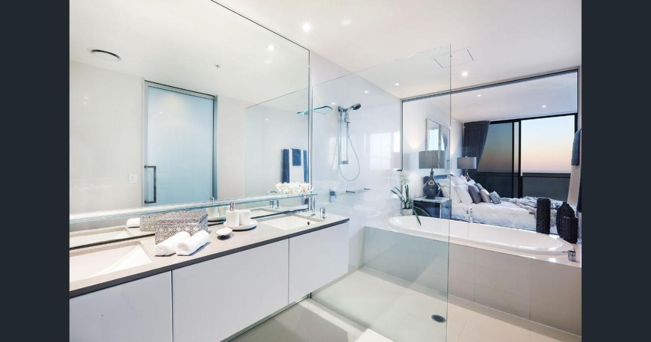 Cavill Avenue Luxury Private