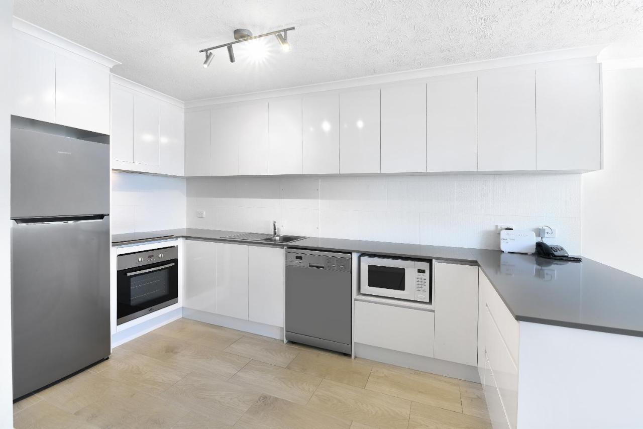 Broadbeach Travel Aparthotel Gold Coast