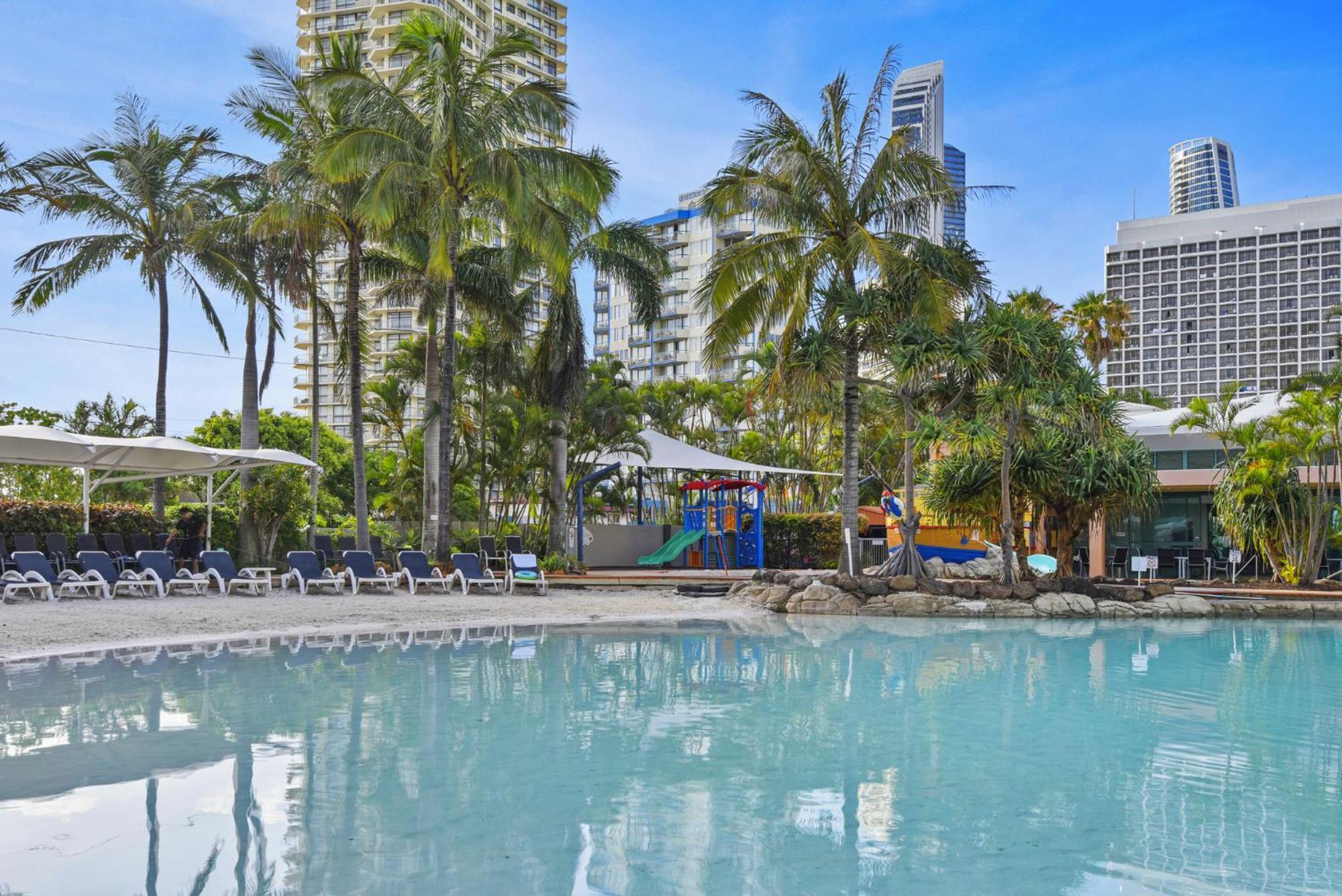 Crown Towers Apartamento