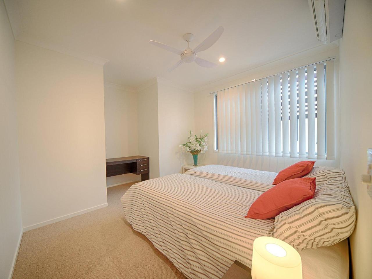 Emerald Lakes Retreat Villa Gold Coast
