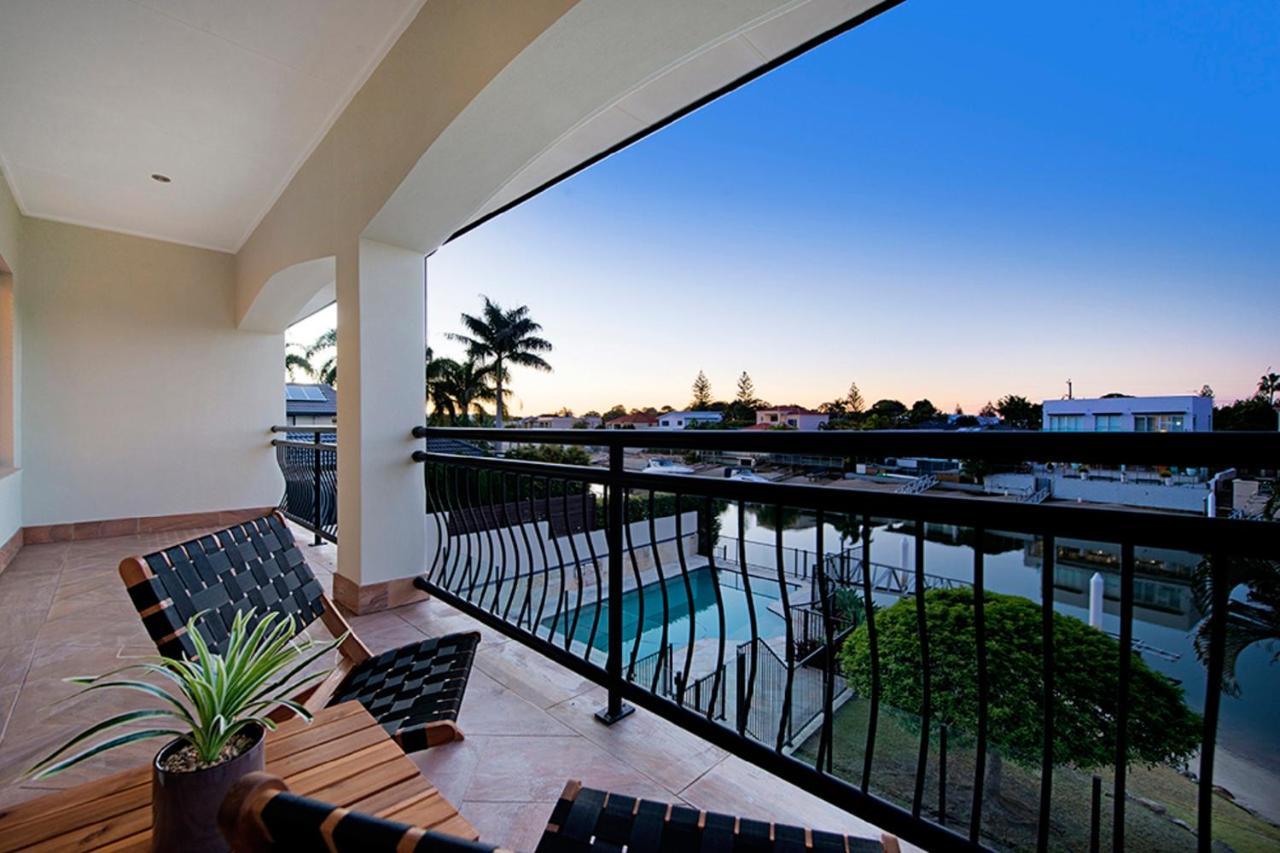 Holidays House Almafi Drive Surfers Paradise * Gold Coast