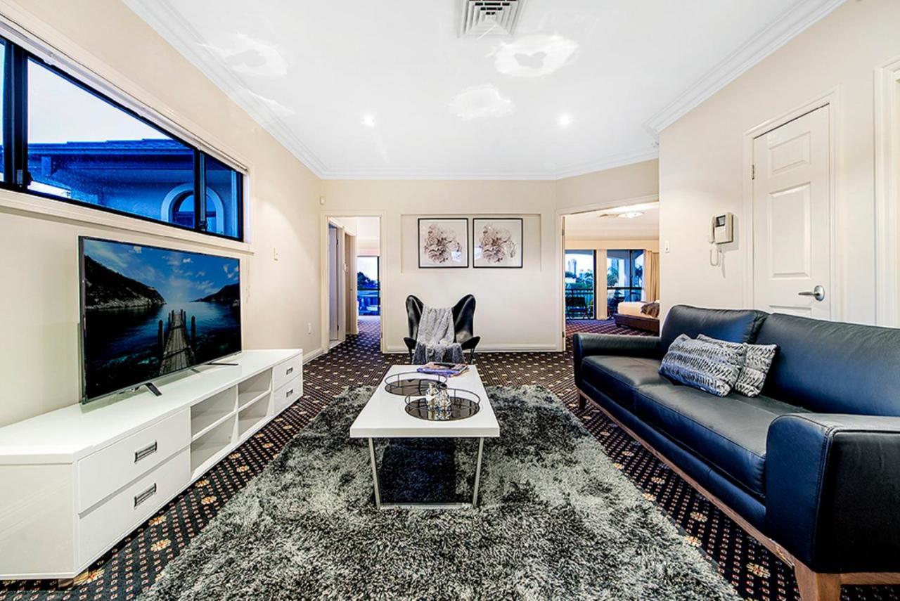 Holiday home Holidays House Almafi Drive Surfers Paradise Gold Coast