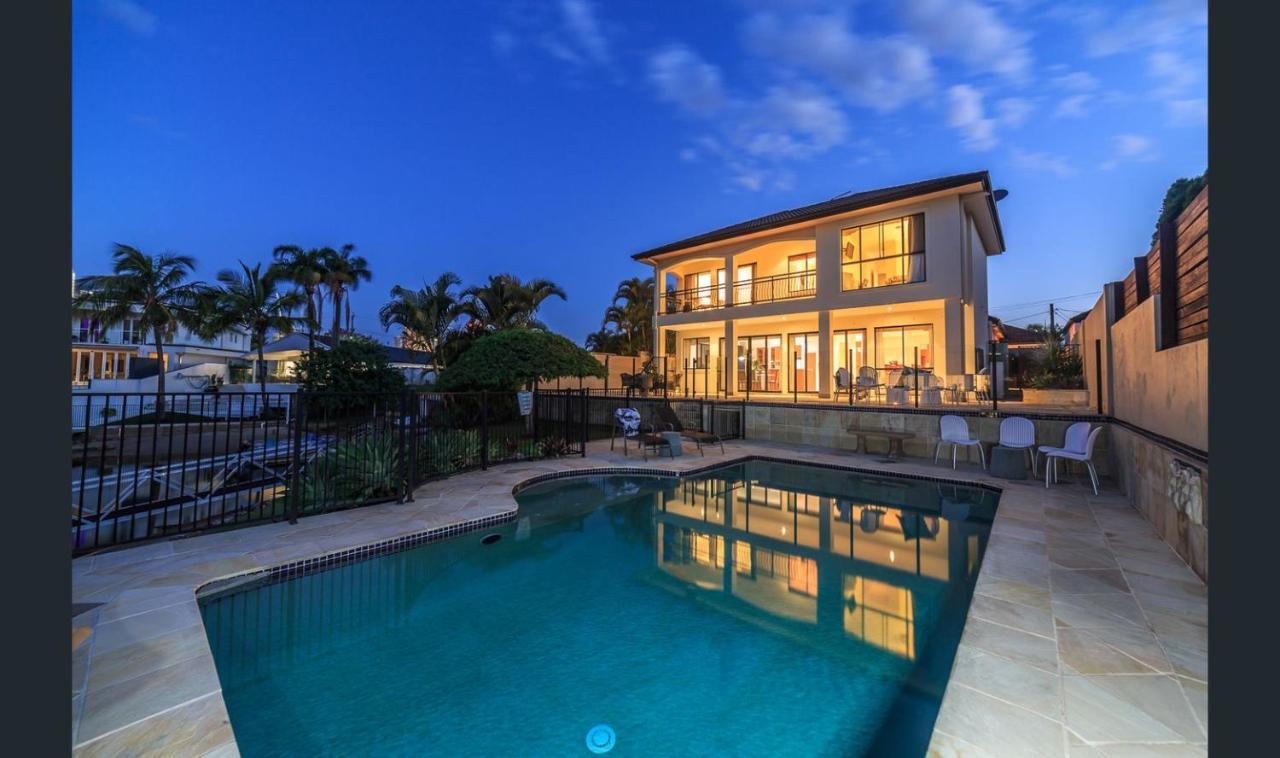 Holidays House Almafi Drive Surfers Paradise Holiday home *