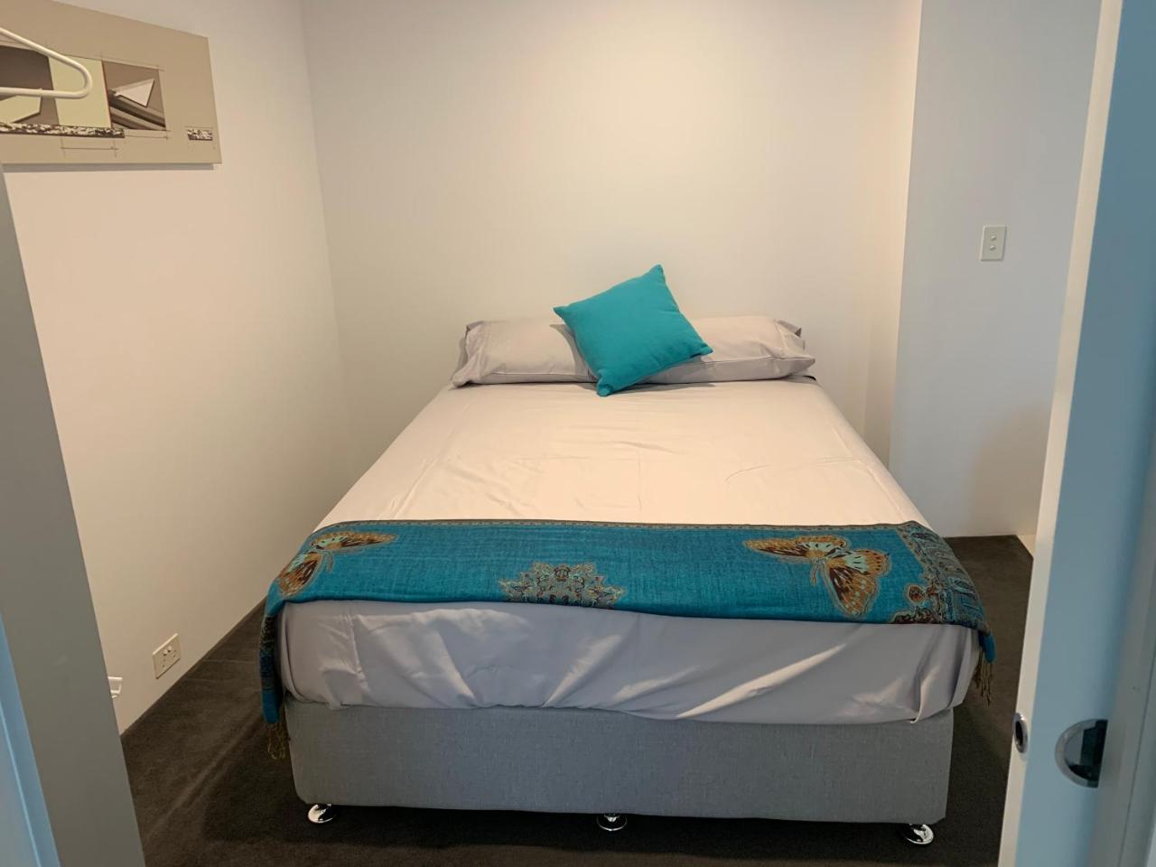 Private At Surfers Paradise Apartment *