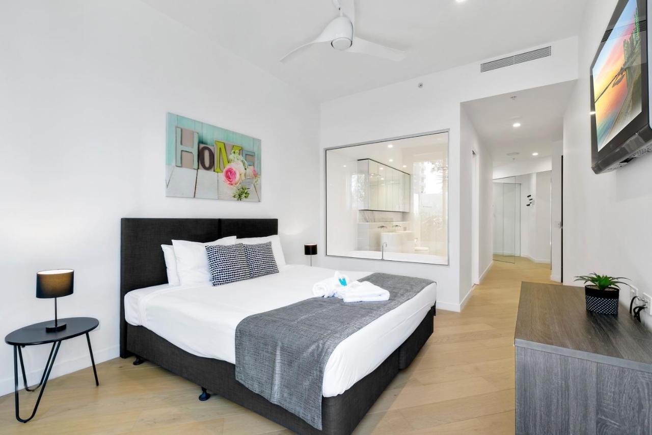 Oracle, 2 & 3 Bedroom - We Accommodate