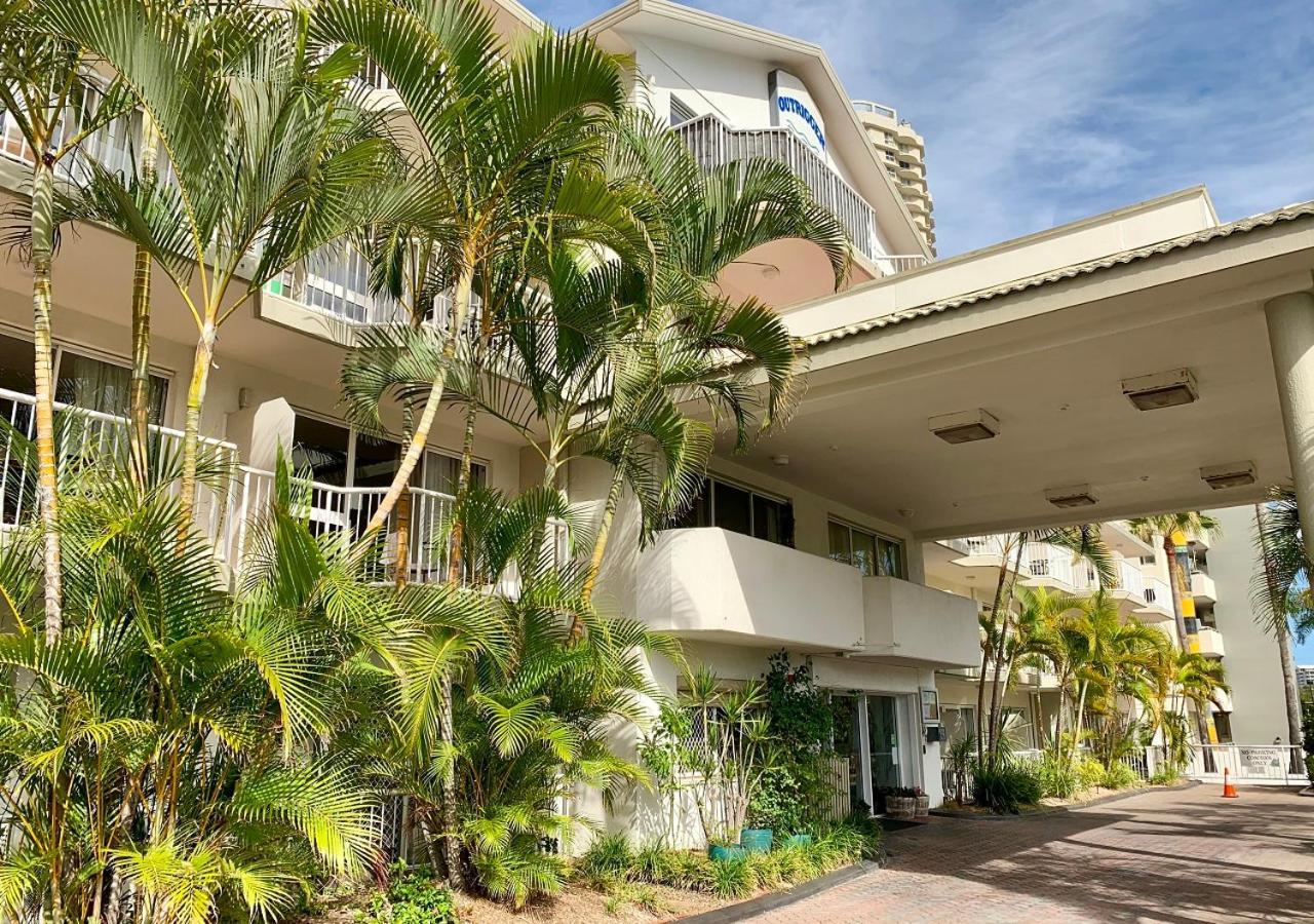 Outrigger Burleigh Hotel
