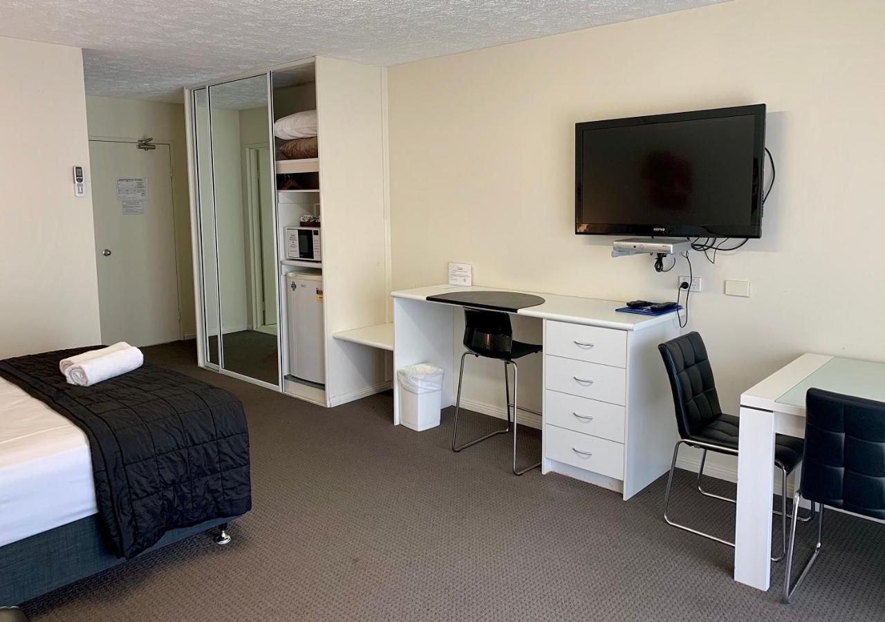 Outrigger Burleigh Hotel