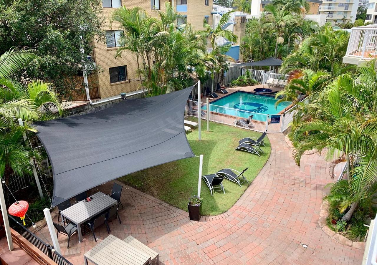Outrigger Burleigh