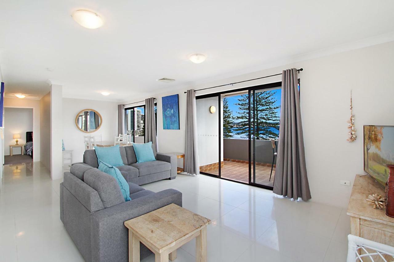 Rainbow End Unit 4 Balcony With Ocean Views Overlooking Rainbow Bay Coolangatta *