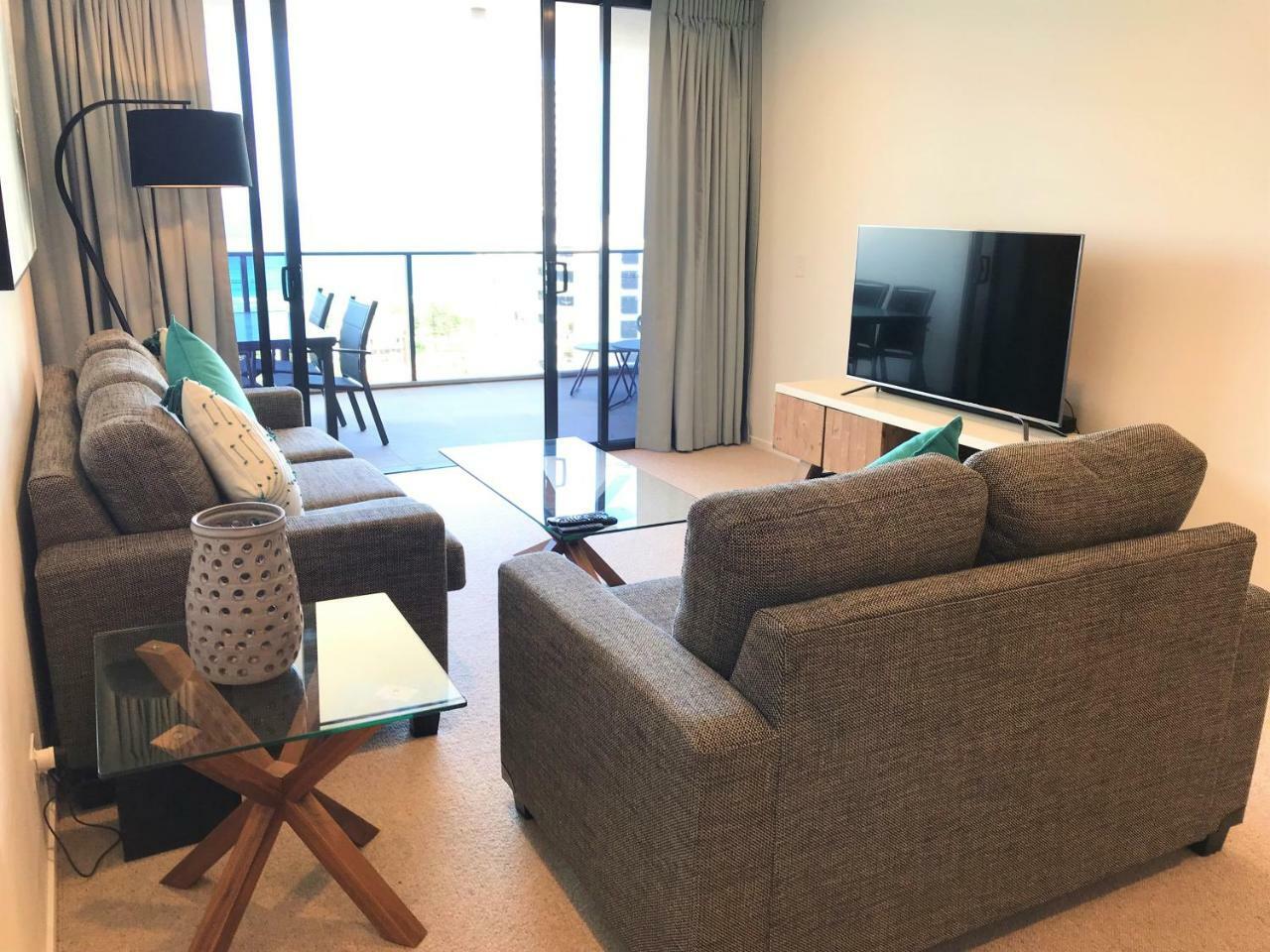 Qube Broadbeach Ocean View Apartment