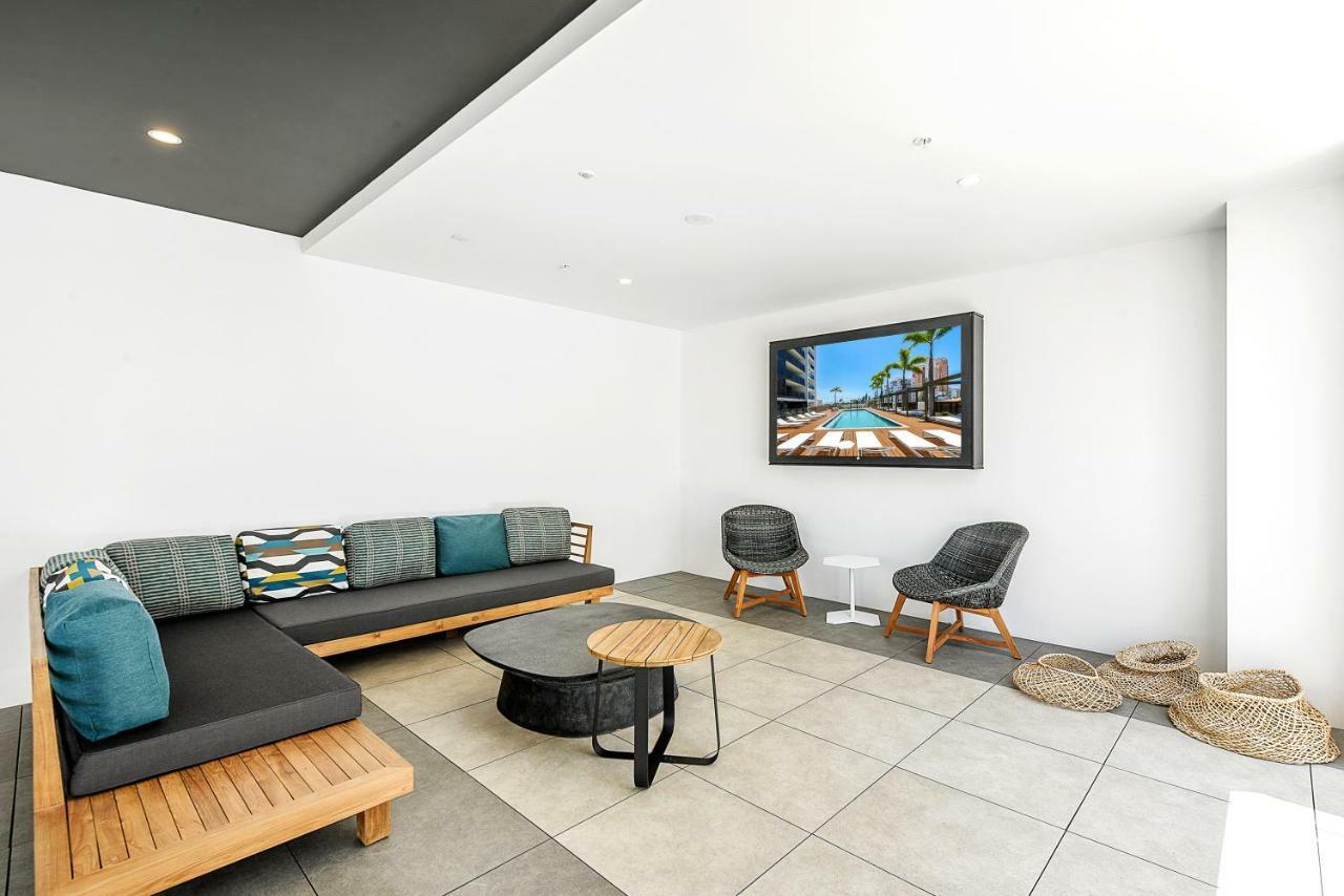 Qube Broadbeach Ocean View *
