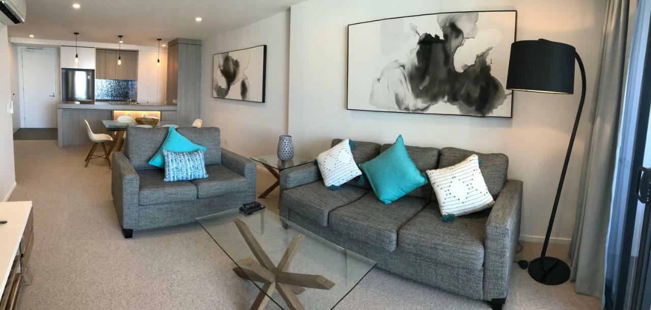 Apartment Qube Broadbeach Ocean View Gold Coast