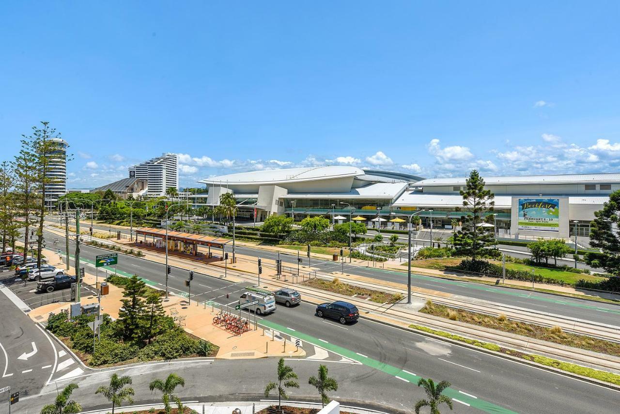 Apartment Qube Broadbeach Ocean View