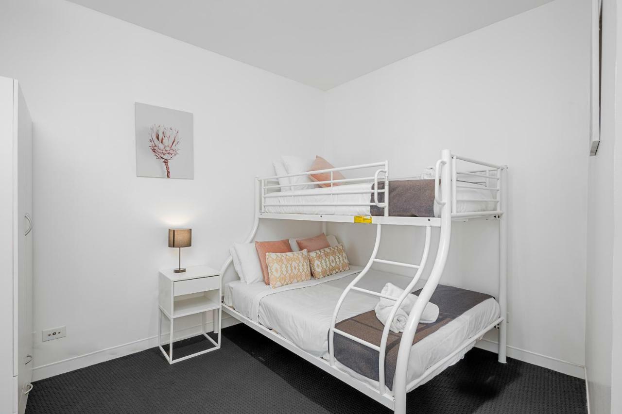 Oracle, 2 & 3 Bedroom - We Accommodate Apartment