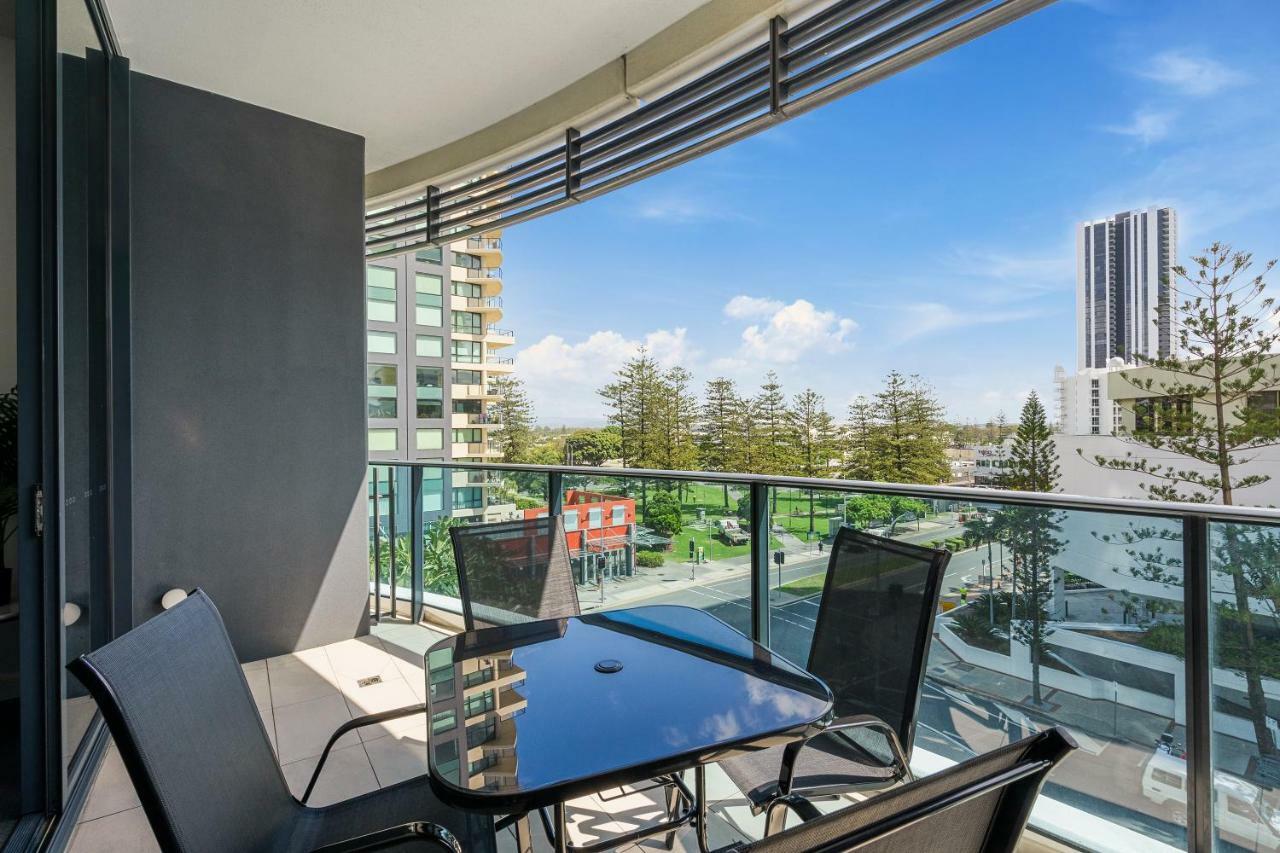 Oracle, 2 & 3 Bedroom - We Accommodate *