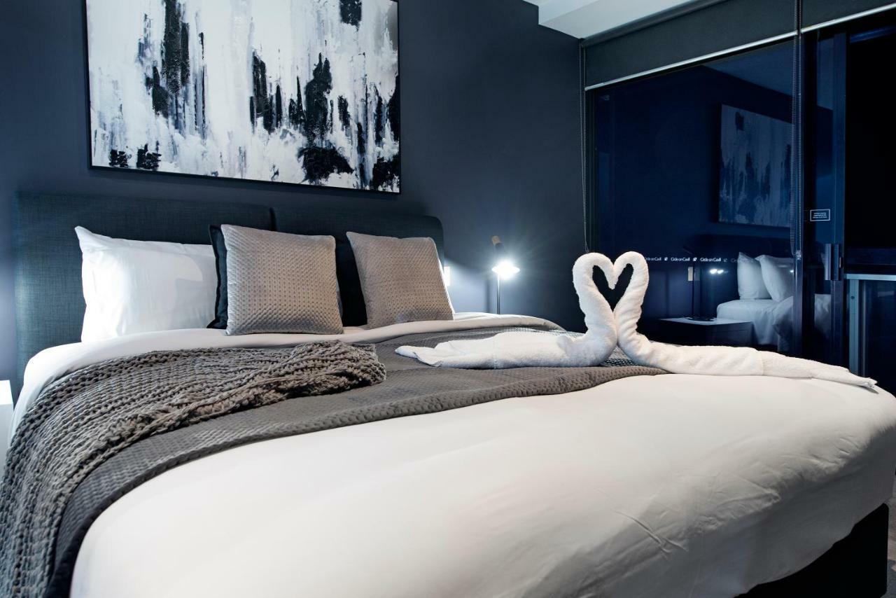 Circle On Cavill, And Sub Penthouses - We Accommodate * Gold Coast