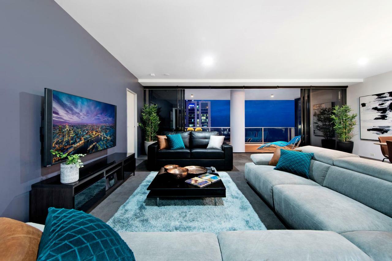 Circle On Cavill, And Sub Penthouses - We Accommodate * Gold Coast