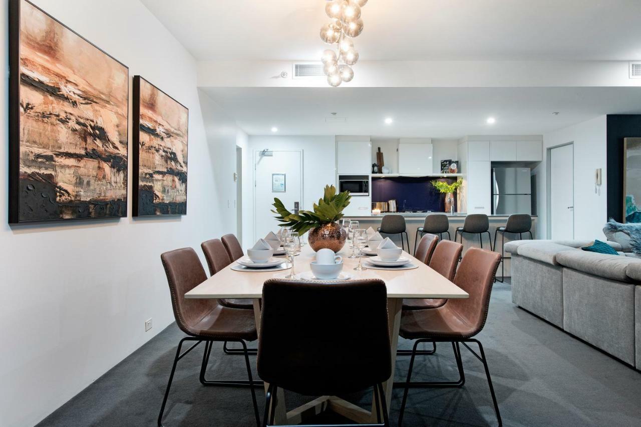 Apartamento Circle On Cavill, And Sub Penthouses - We Accommodate *