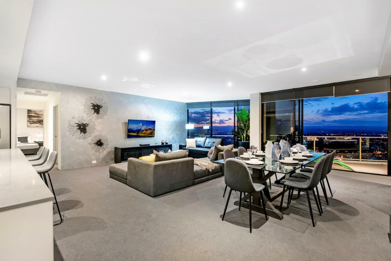 Circle On Cavill, And Sub Penthouses - We Accommodate Gold Coast