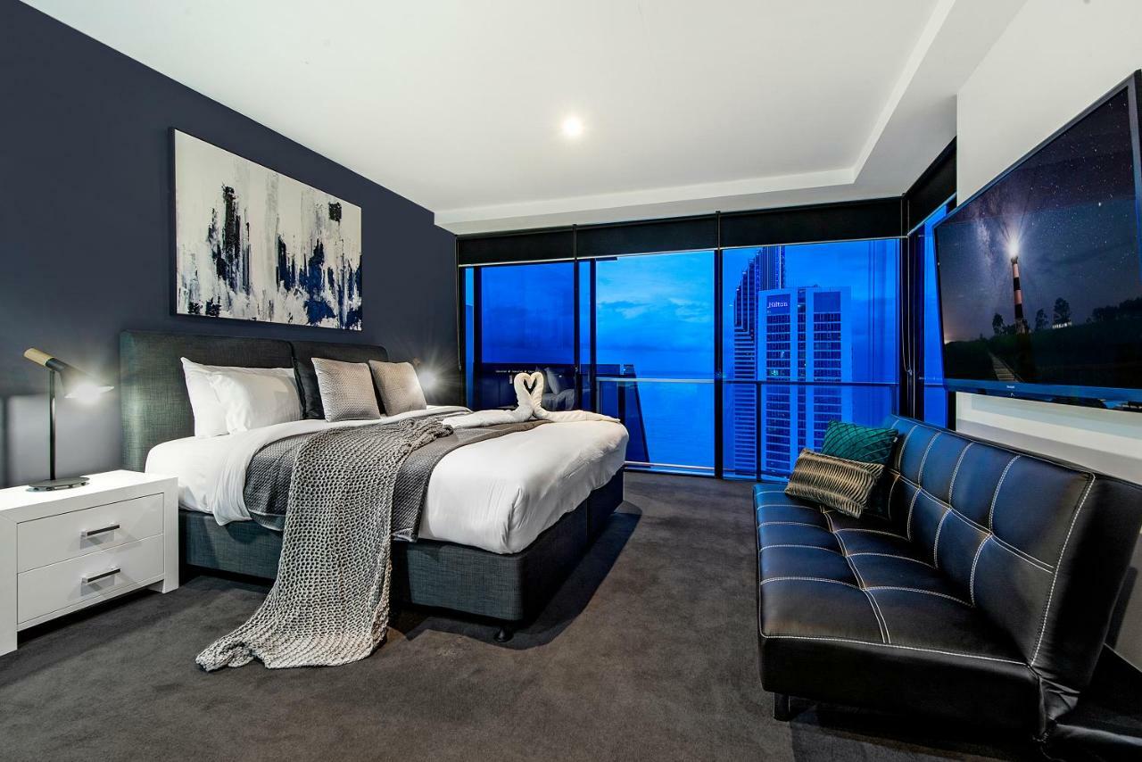 Circle On Cavill, And Sub Penthouses - We Accommodate * Gold Coast