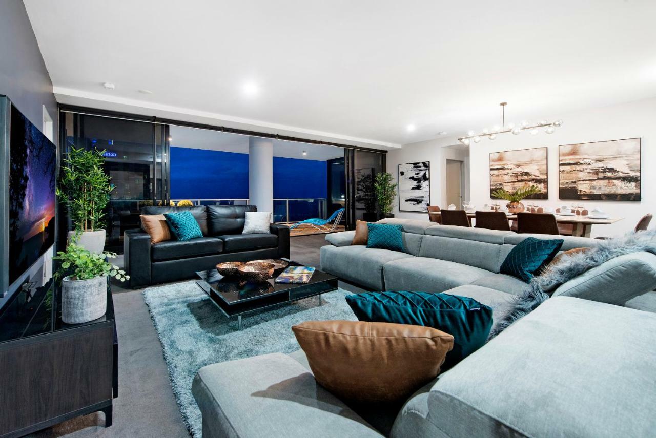 Circle On Cavill, And Sub Penthouses - We Accommodate Apartamento