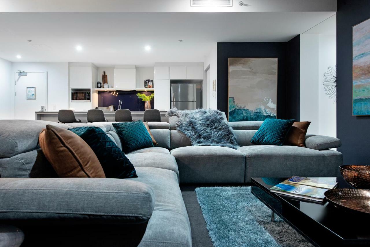 Circle On Cavill, And Sub Penthouses - We Accommodate * Gold Coast