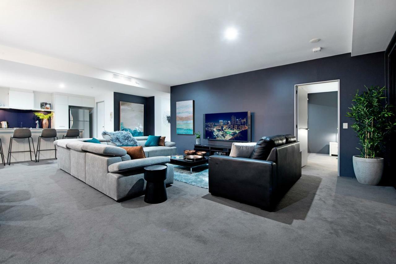Circle On Cavill, And Sub Penthouses - We Accommodate * Gold Coast