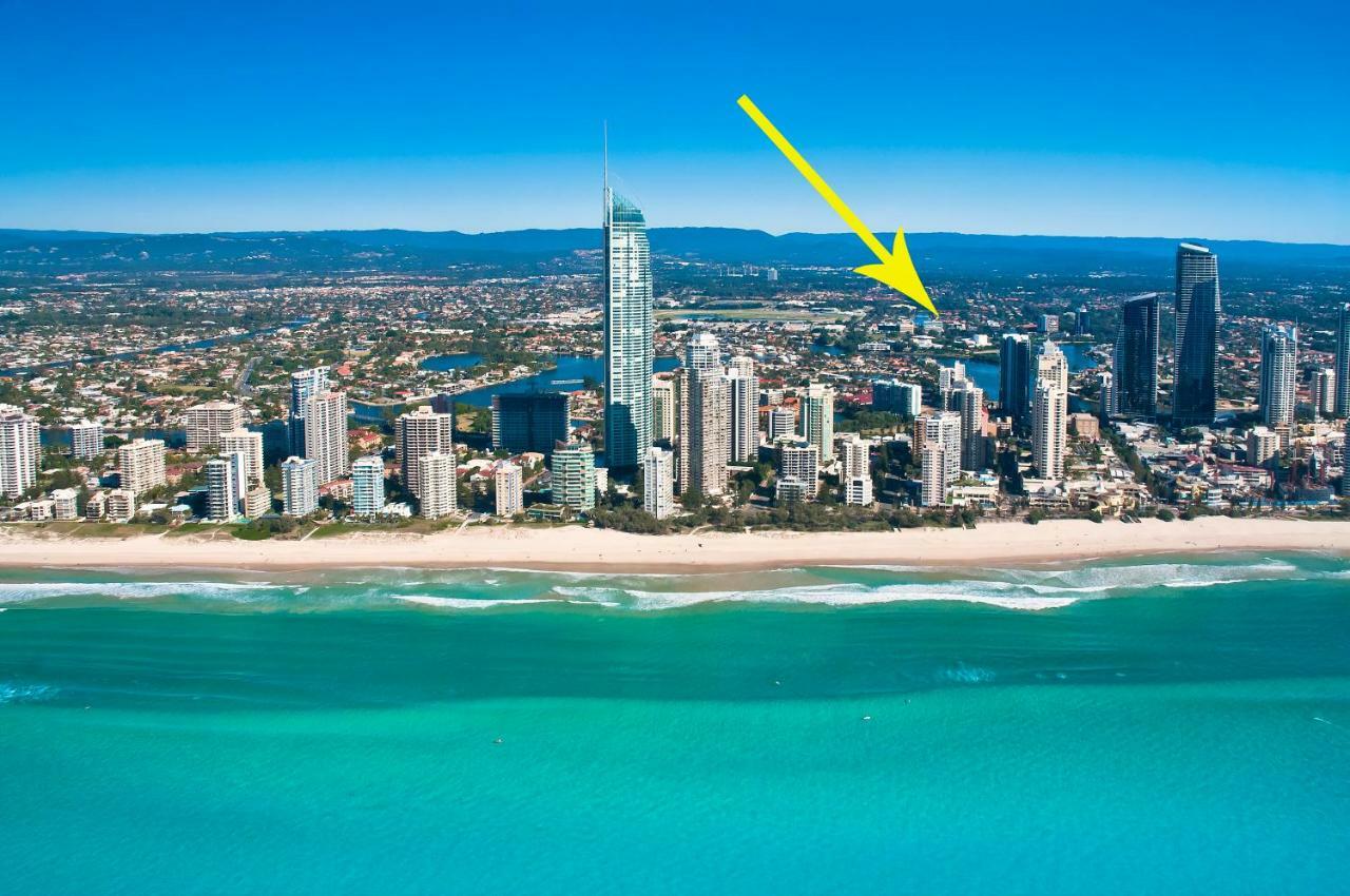 Seaclusion 5 Bed Waterfront, Sleeps 12 * Gold Coast