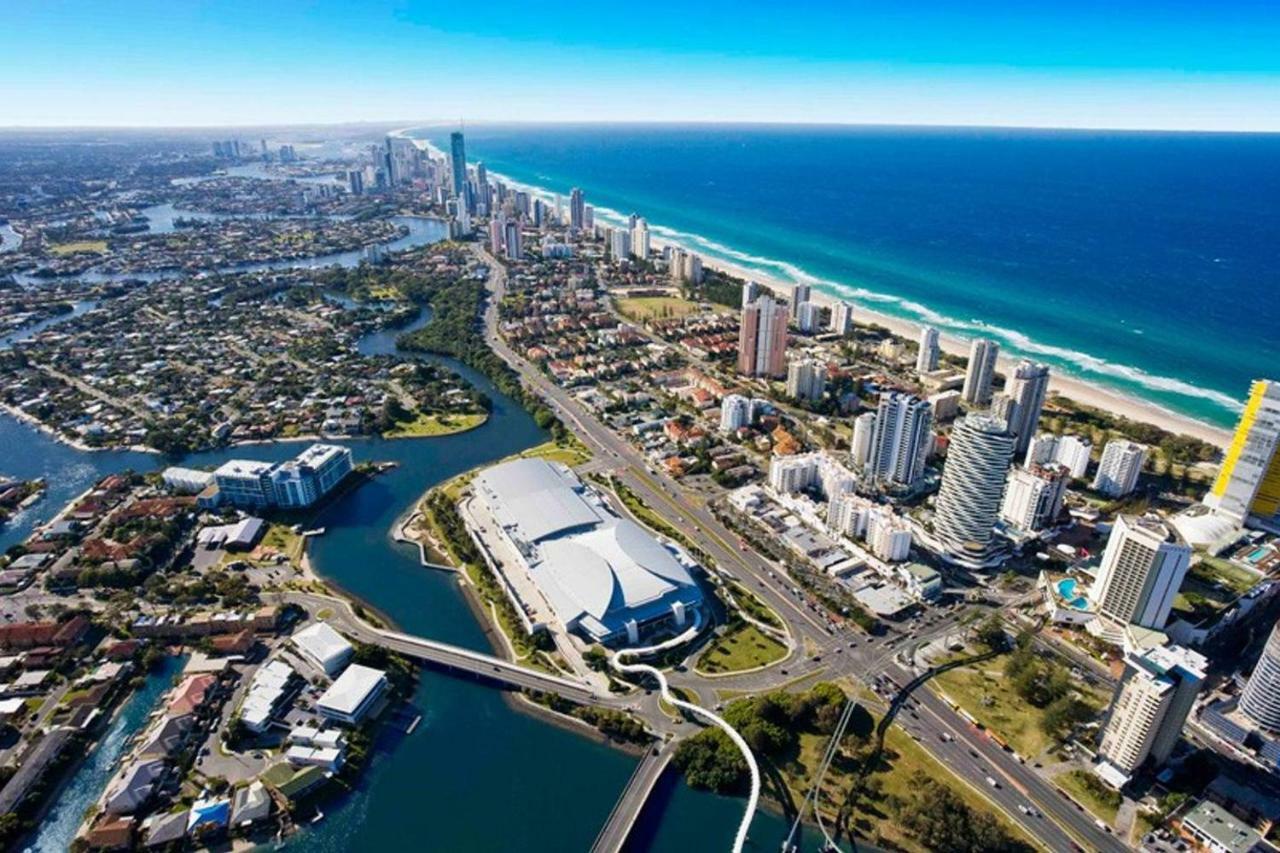 Oracle Broadbeach With Amazing Ocean Views!