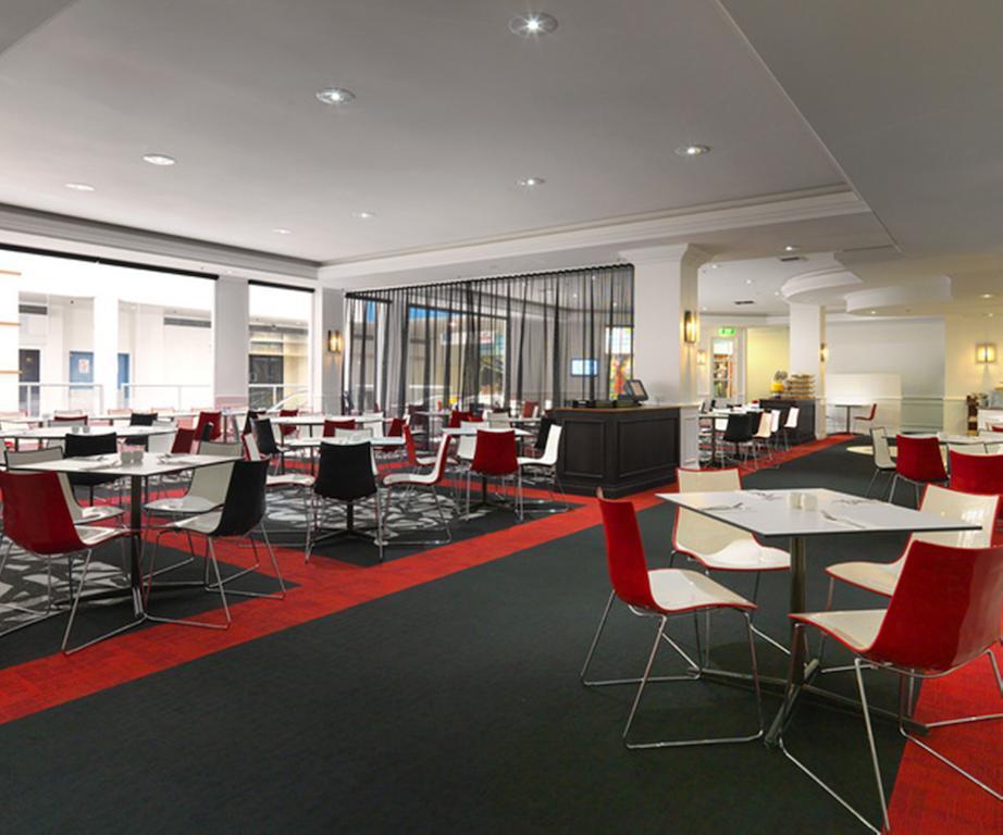 Novotel Surfers Paradise Hotel 4*